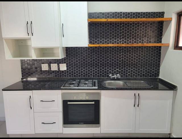 1 BEDROOM APARTMENT FOR SALE IN UVONGO BEACH